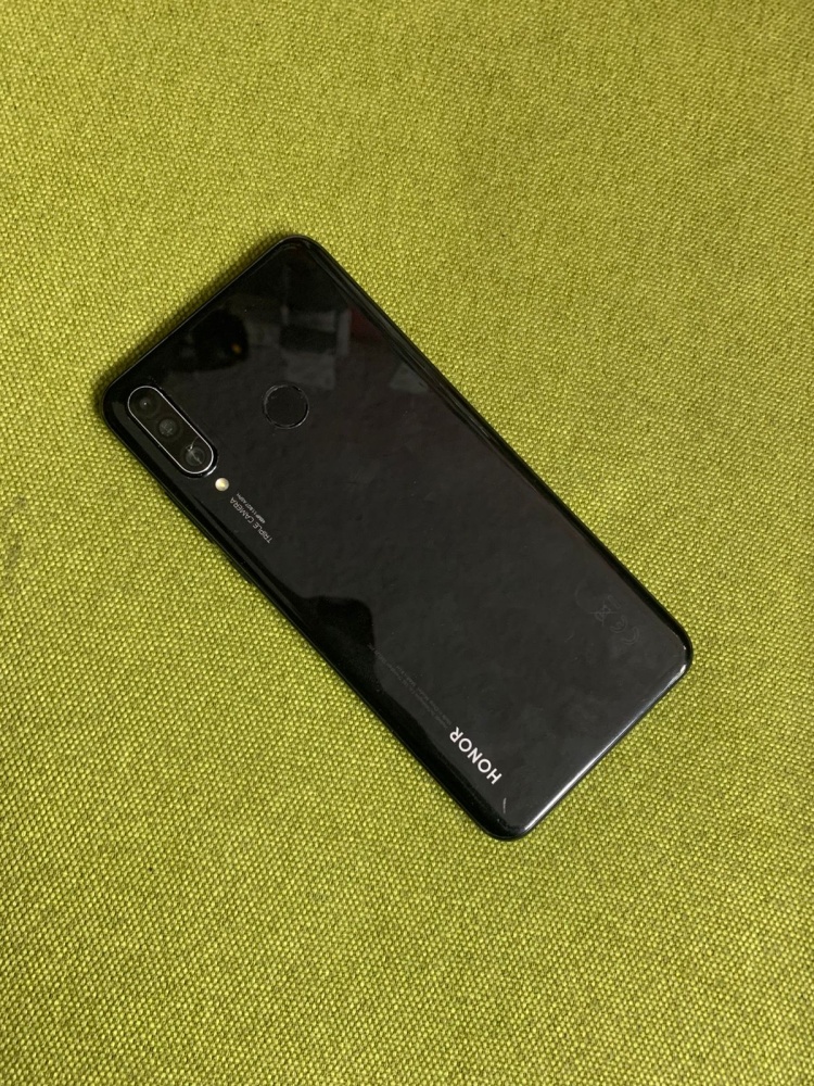 Смартфон Honor 20 Lite 4/128