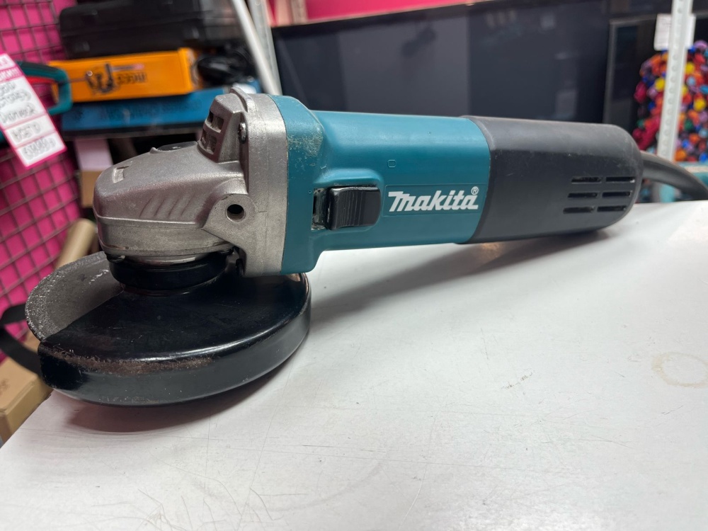 УШМ (Болгарка) Makita 9557HN