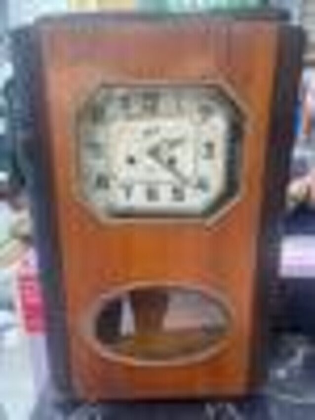 Часы янтарь