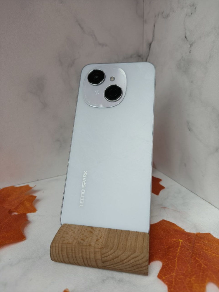 Мобильный телефон Tecno Spark Go 1 4/64