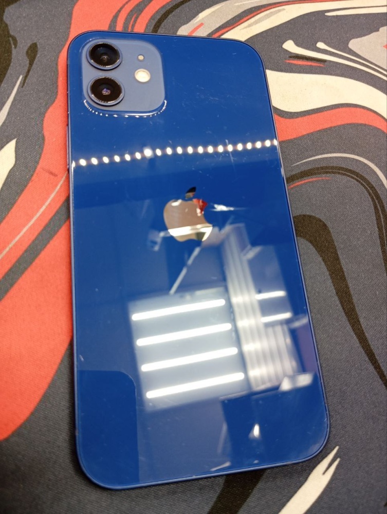 Смартфон iPhone 12 64 Gb