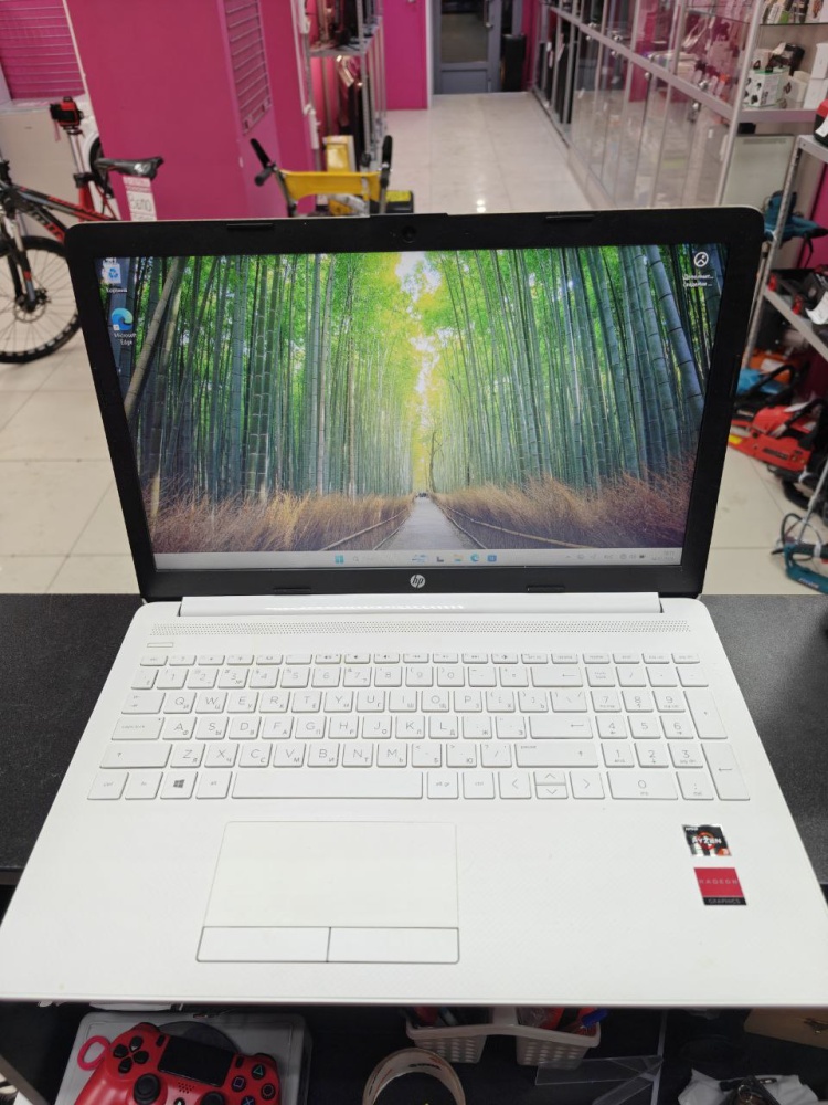 Ноутбук HP Laptop 15