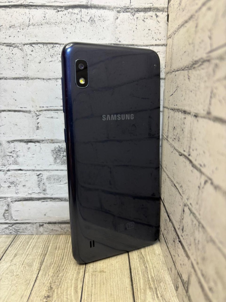 Смартфон Samsung A10 2/32