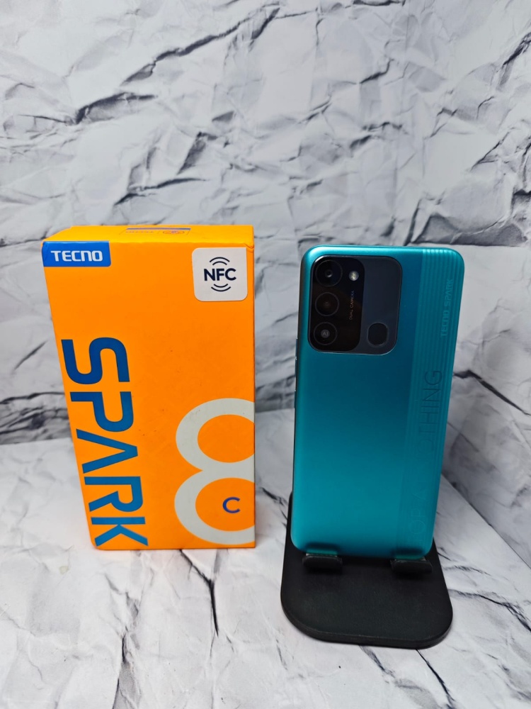Мобильный телефон Tecno Spark 10c 4/64