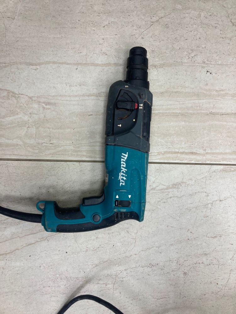 Перфоратор makita hr2470