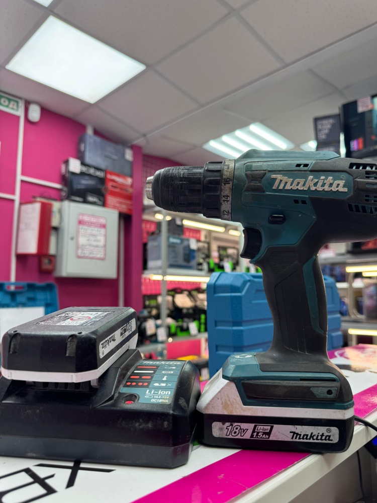 Шуруповерт Makita DF488D