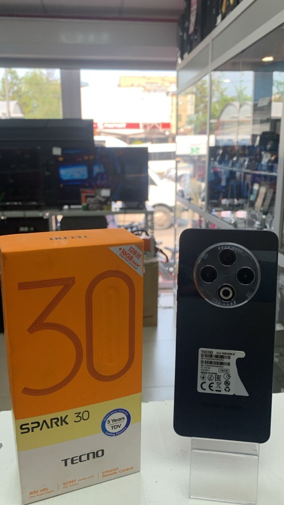 Мобильный телефон Tecno Spark 30 8/128