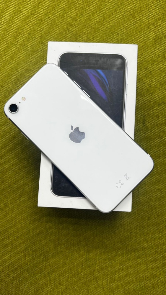 Смартфон iPhone SE 2020 128 Gb