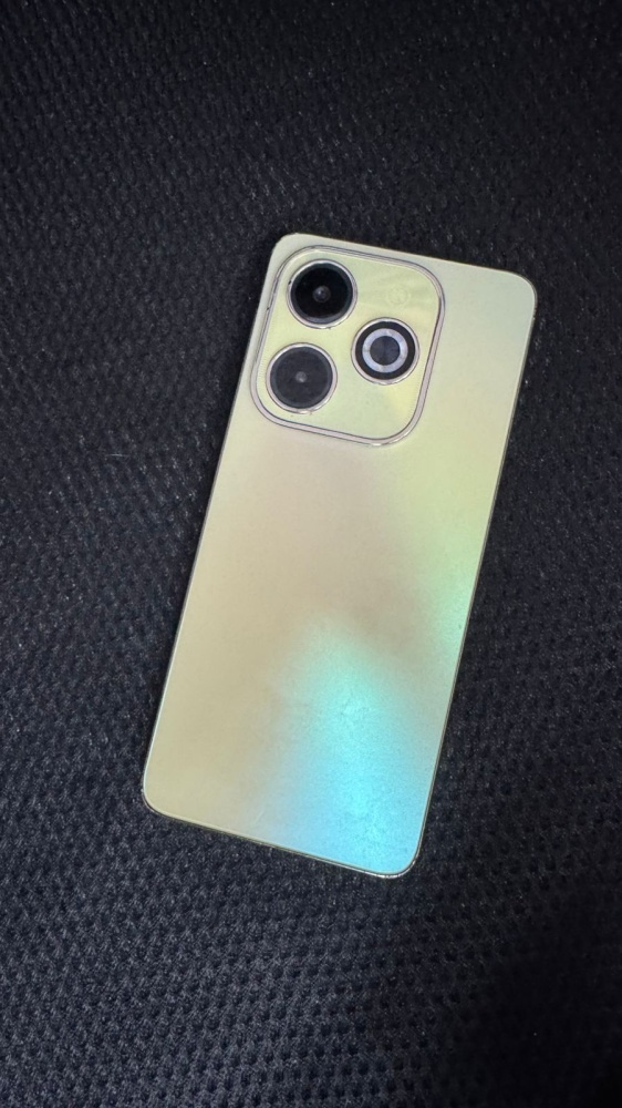 Мобильный телефон Infinix HOT 40I 4/128