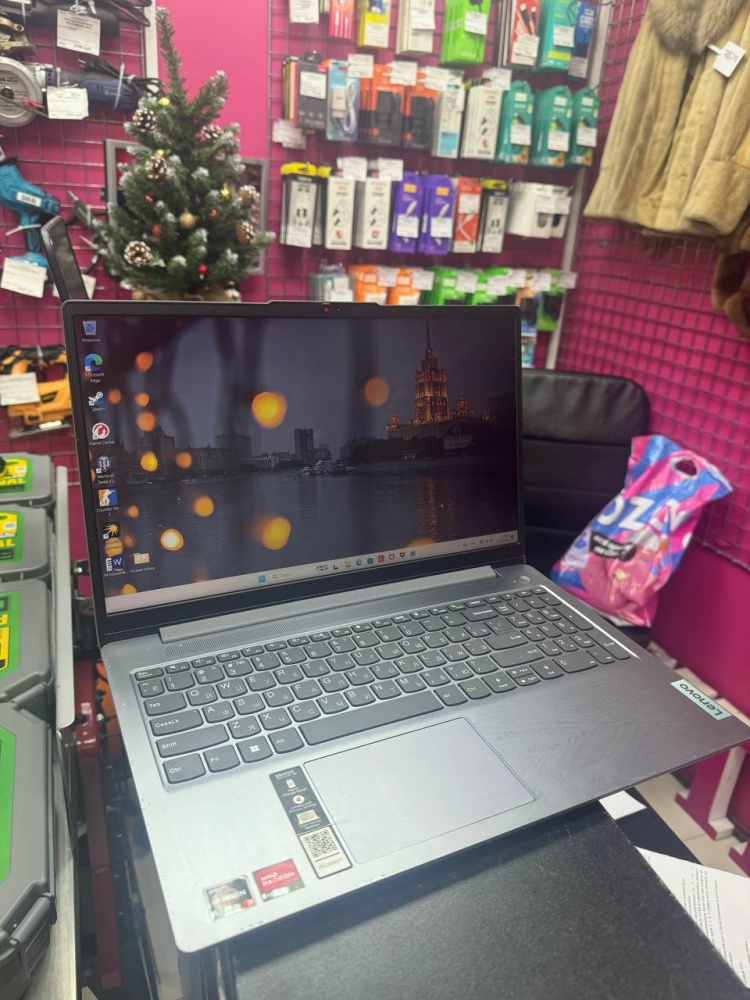 Ноутбук Lenovo LAPTOR-ICLBSH9G ОЗУ 8/512 GB