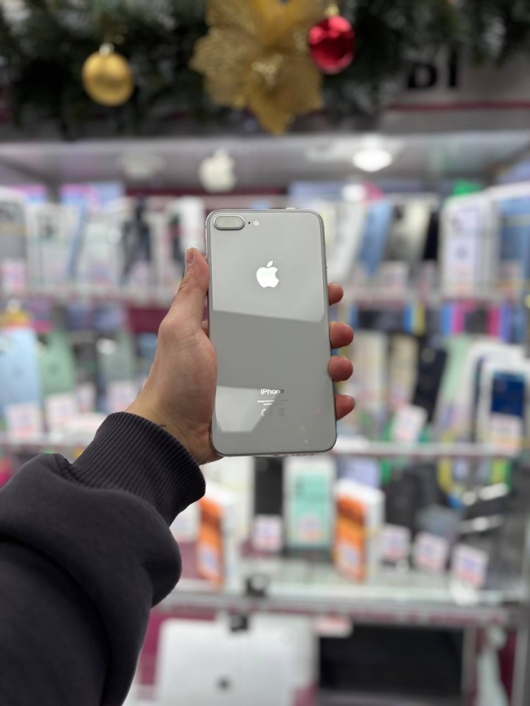 Смартфон iPhone 8+ 64 Gb