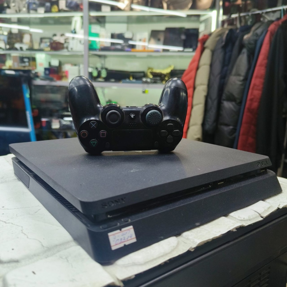 Игровая приставка Sony PlayStation 4 slim