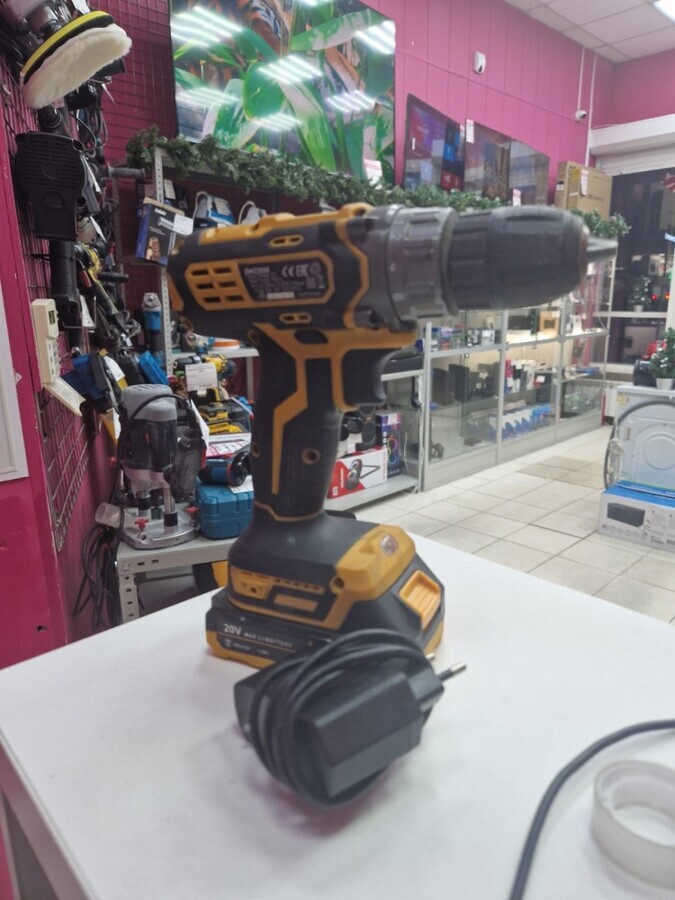 Шуруповерт DEKO DKC20