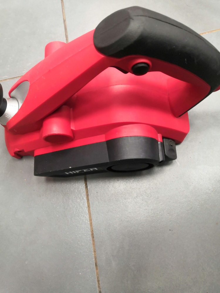 Рубанок hiper her650a