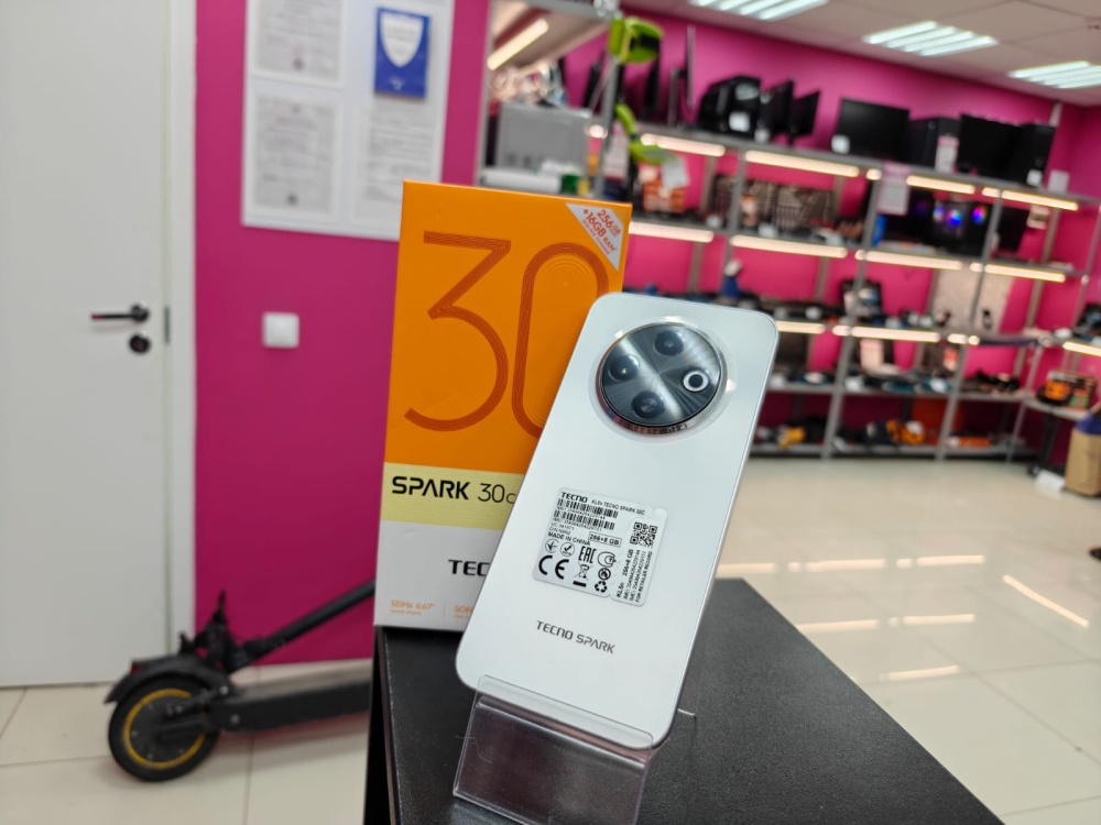 Мобильный телефон Tecno Spark 30c 8/256