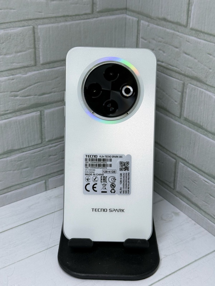 Мобильный телефон Tecno SPARK 30C 4-128