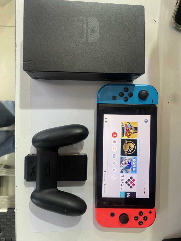 Игровая приставка Nintendo Switch 2020, база, джойстик