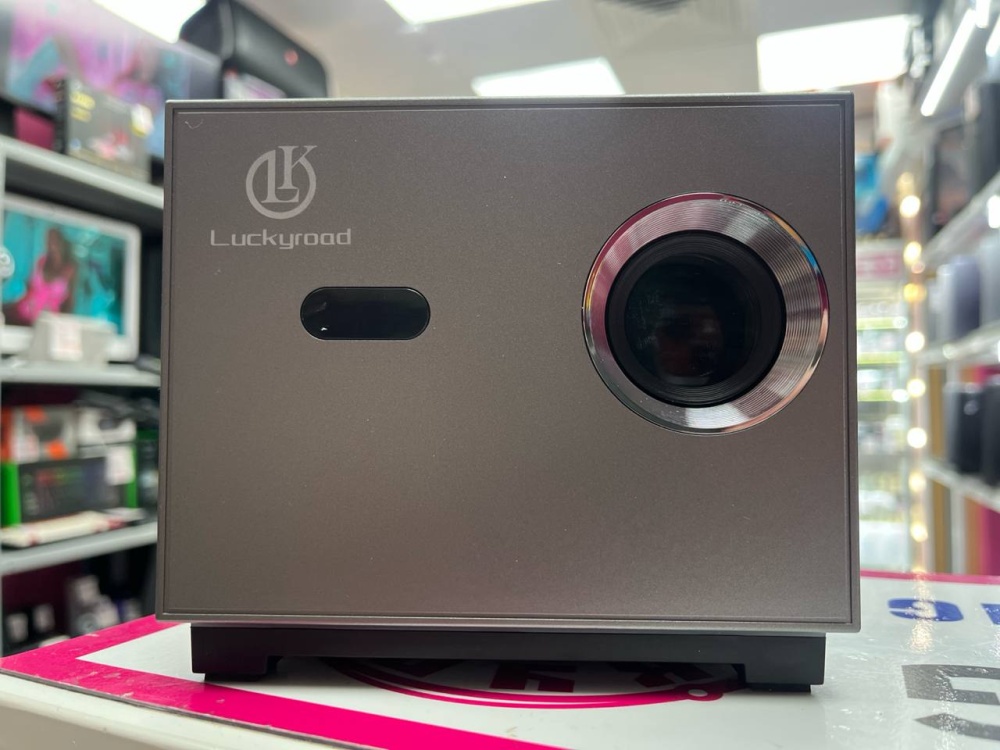 Проектор Lackyrood x10