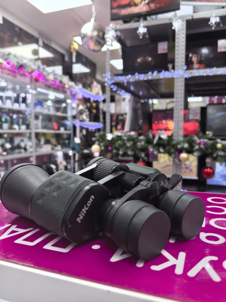 Бинокль Nikon 10-80x70 ZOOM 180FT