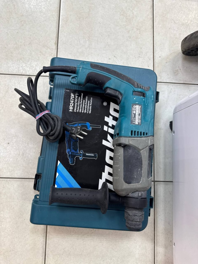 Перфоратор MAKITA 2470