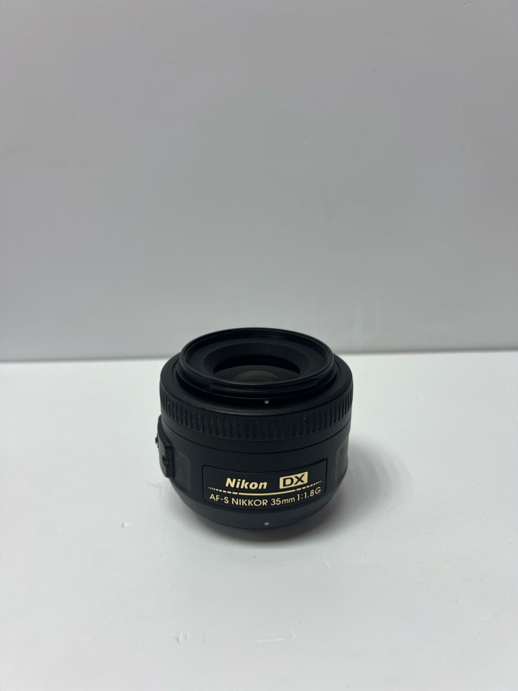 Объектив Nikon DX AF-S Nikkor 35mm 1:1.8G