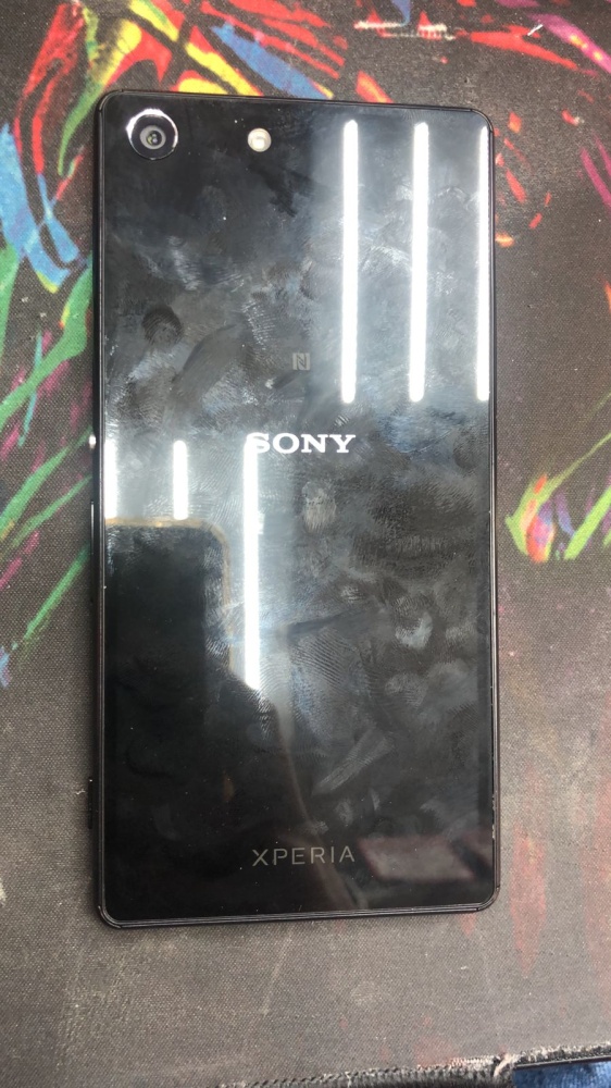 Мобильный телефон Sony Xperia m5 1/16