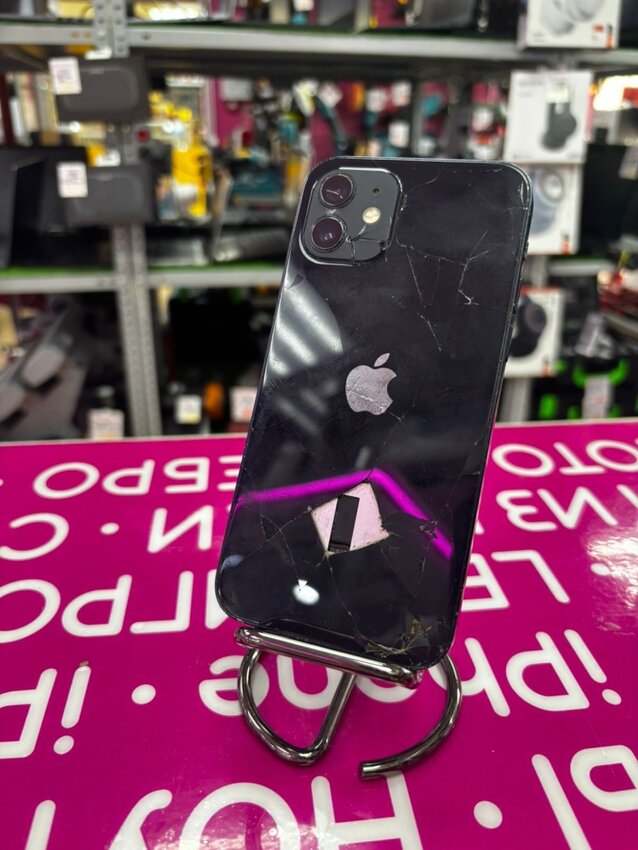 Смартфон iPhone 12 64 Gb 82%