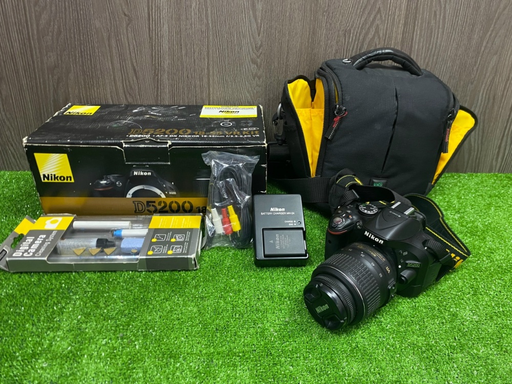 Фотоаппарат Nikon D5200 +AF-S 18-55mm