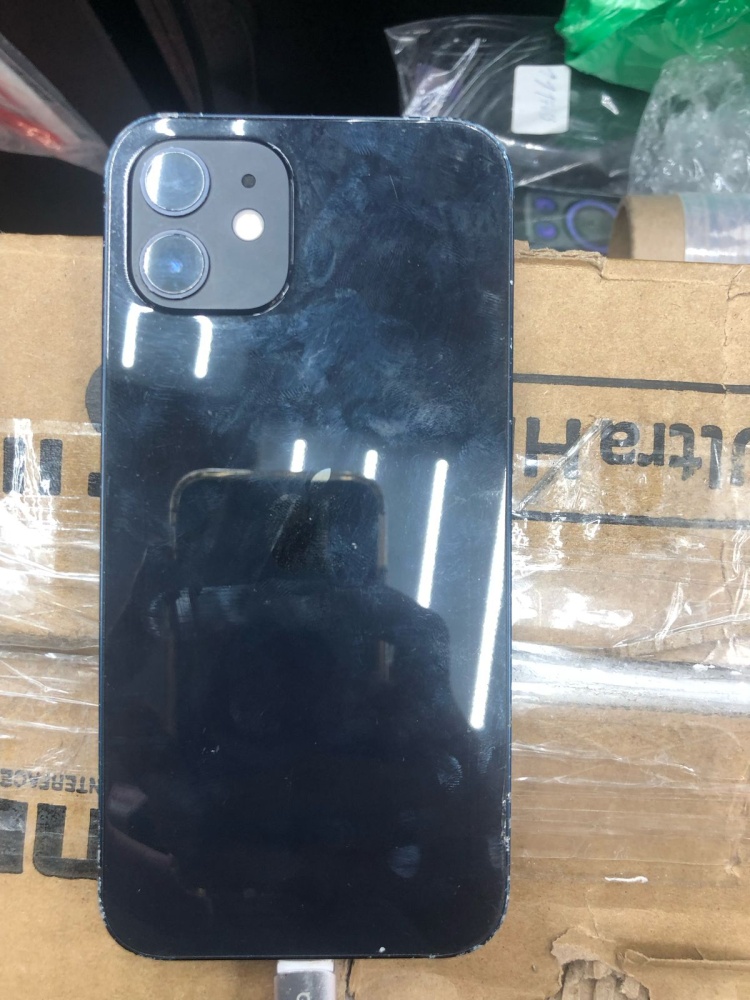 Смартфон iPhone 12 64 Gb