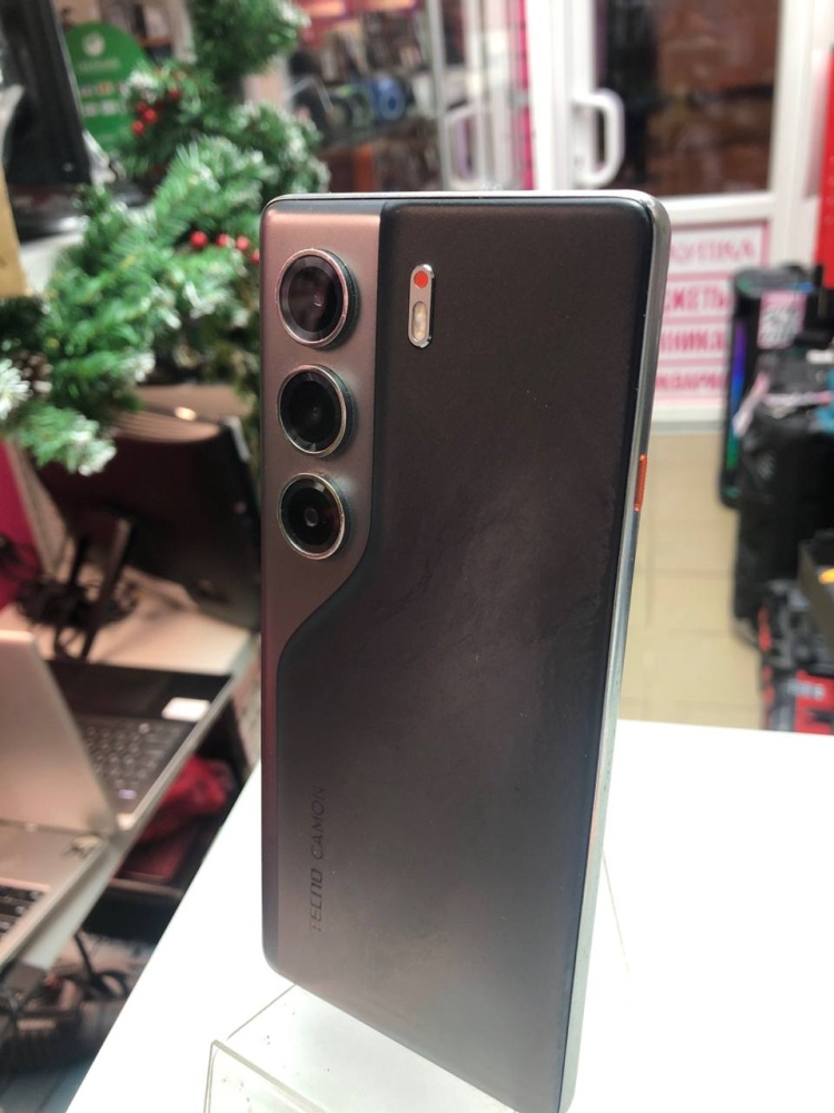 Мобильный телефон Tecno Camon 40 8/256
