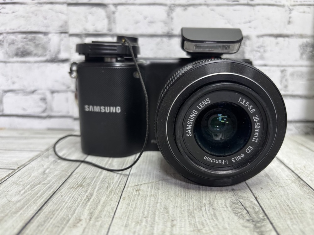 Фотоаппарат Samsung nx2000