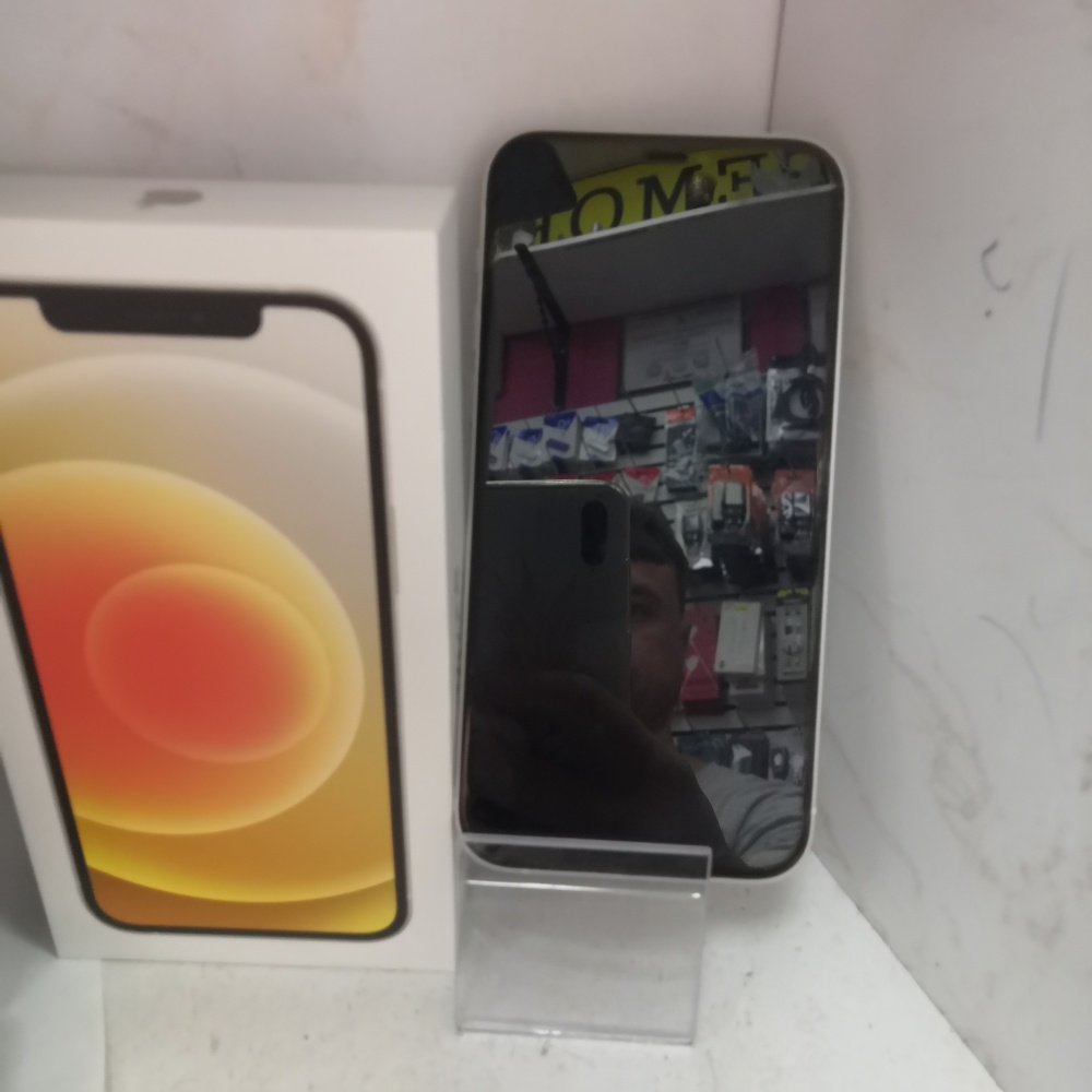 Смартфон iPhone 12 64 Gb