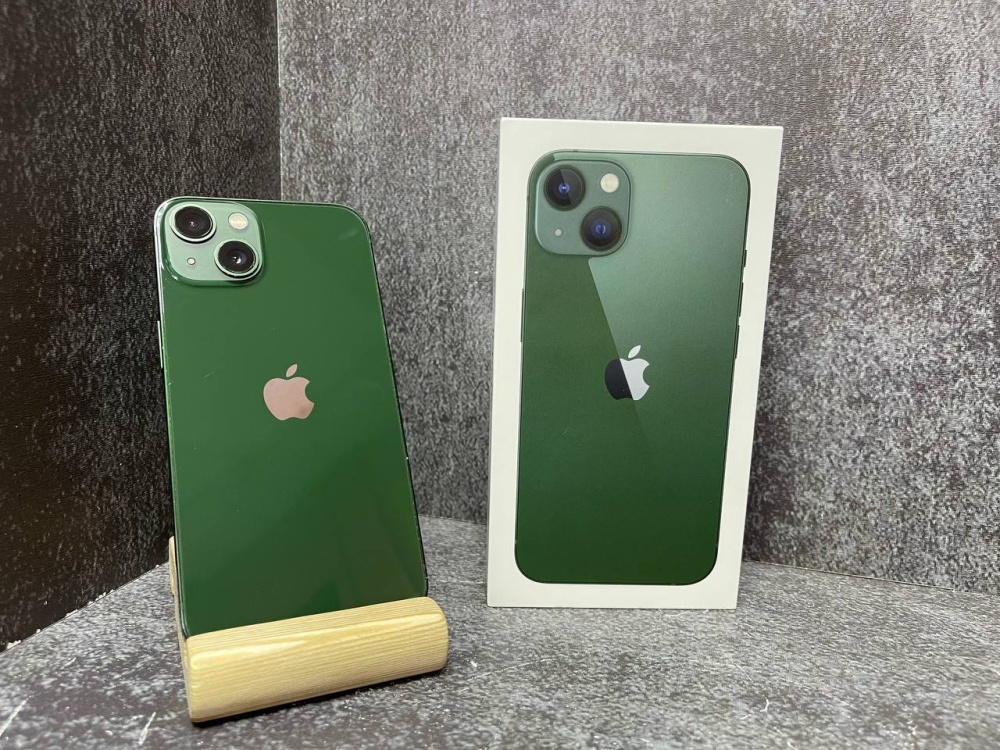 Смартфон iPhone 13 256Gb