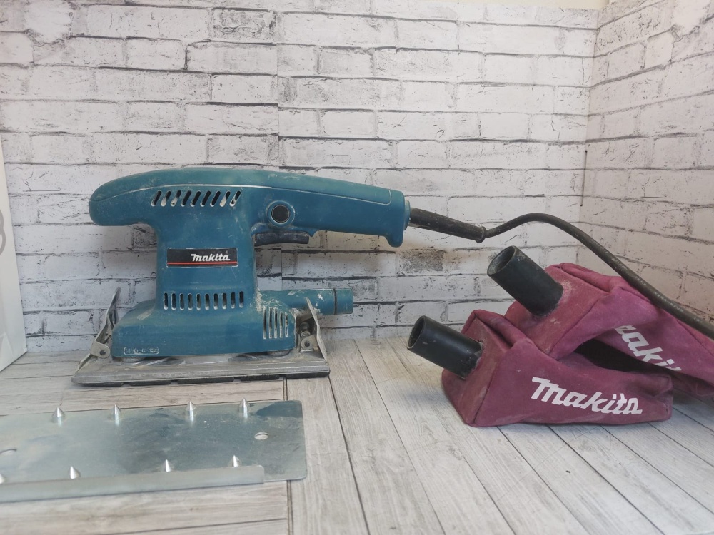 Шлифмашина Makita BO3700