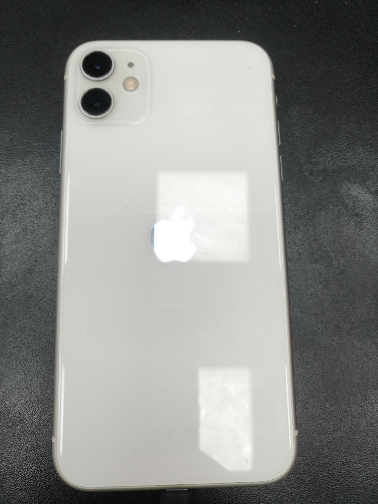 Смартфон iPhone 11 128 Gb