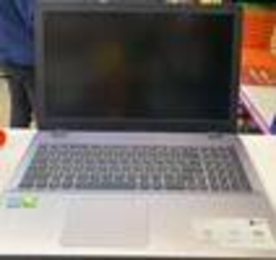 Ноутбук ASUS i3 4*2.4/6/1Tb/940MX 2Гб