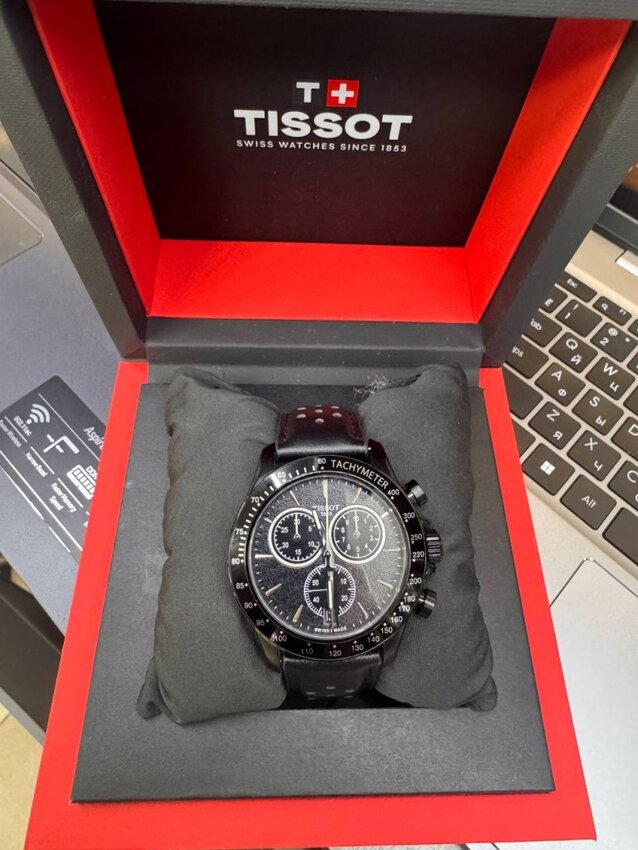 Часы Tissot V8 Quartz Chronograph