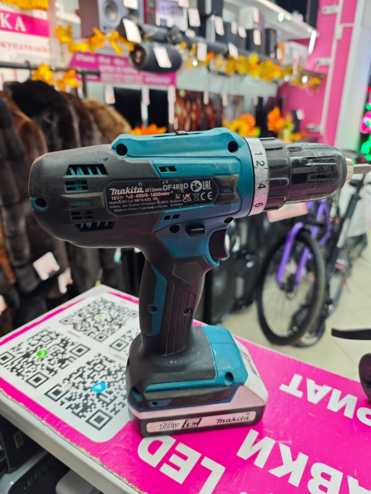 Шуруповерт Makita DF488D