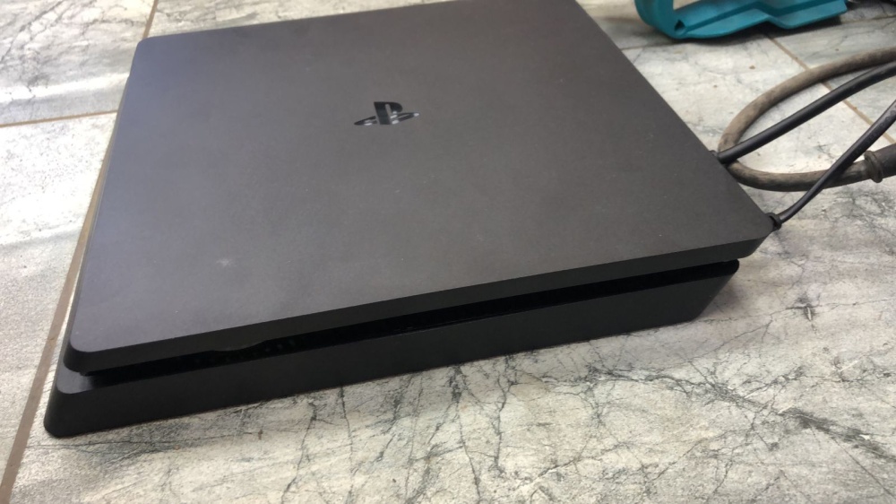 Игровая приставка Sony PlayStation 4 slim 500GB