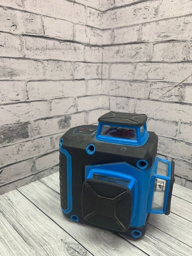 Лазерный уровень практика нл360-3к