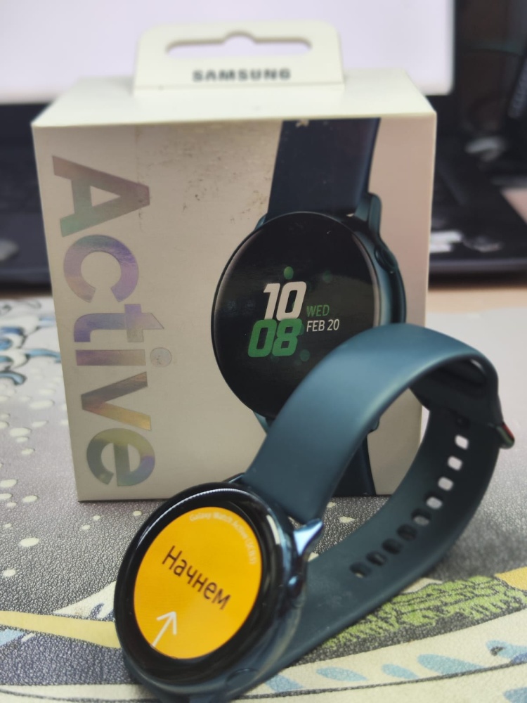 Умные часы Samsung Galaxy Watch Active