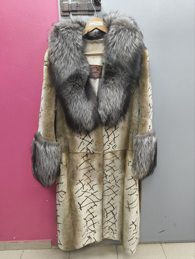 Шуба Норка с чернобуркой 48р