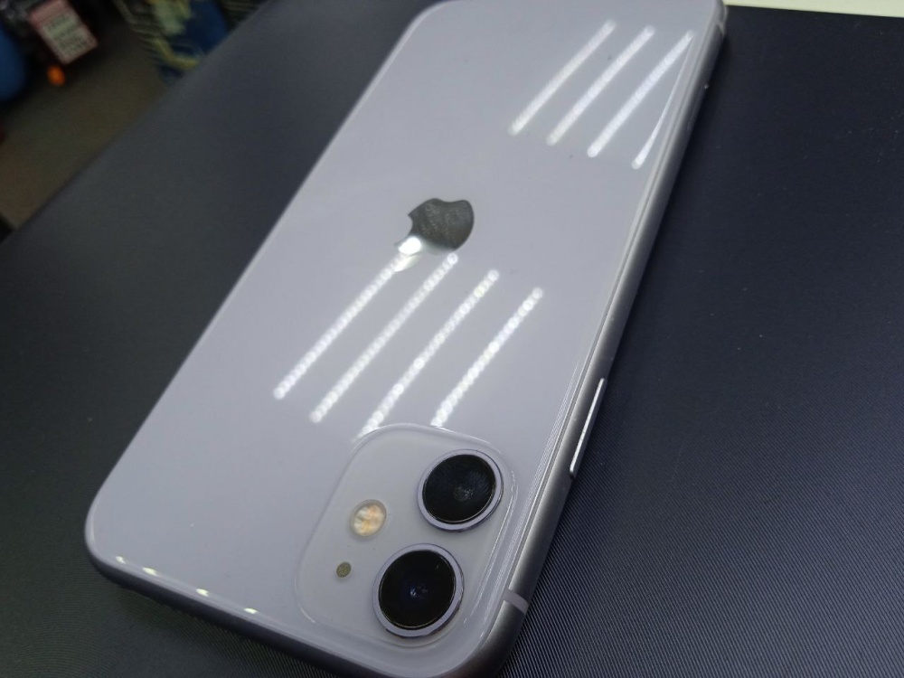 Смартфон iPhone 11 128 Gb акб 78%