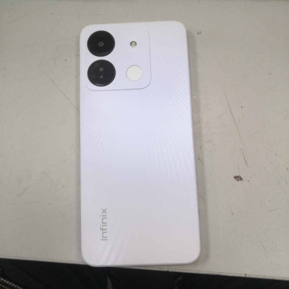 Мобильный телефон Infinix