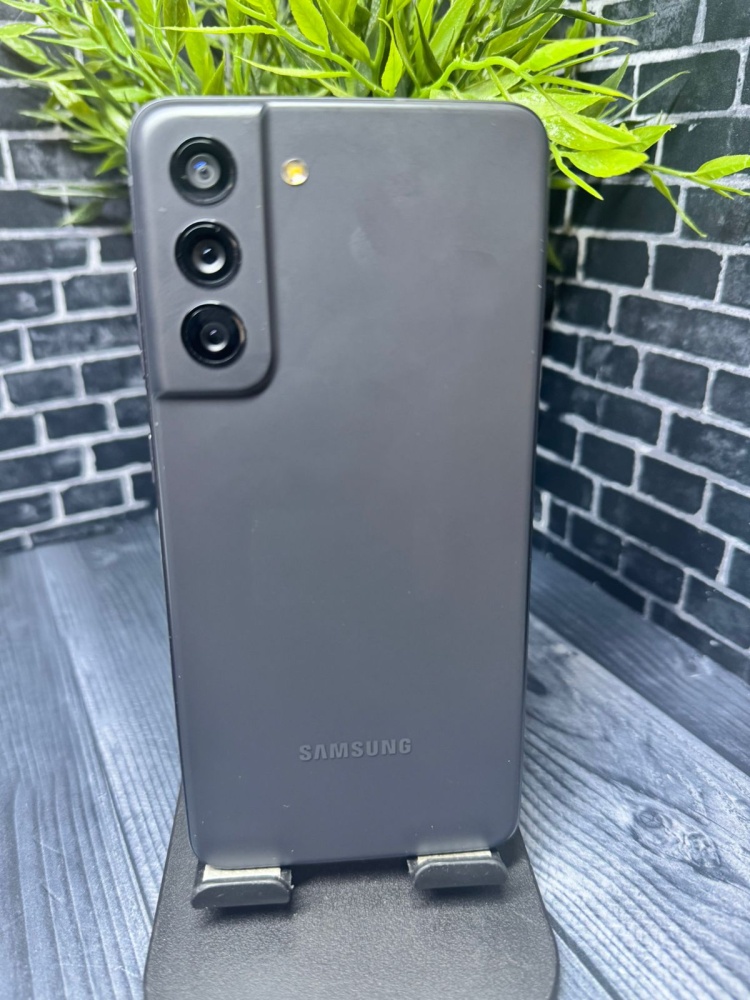 Смартфон Samsung S21 FE 8-256gb