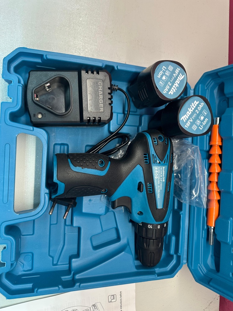 Шуруповерт MAKITA 18V