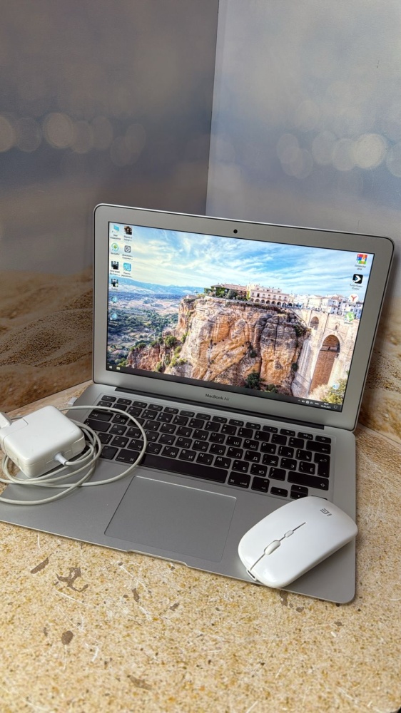 Ноутбук Macbook Air A1466 2017г