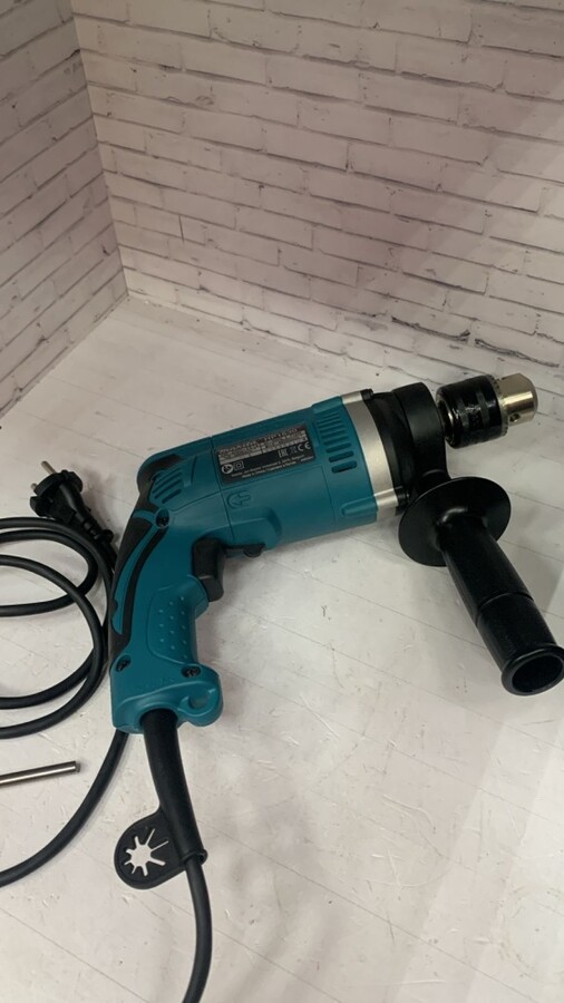 Дрель ударная Макита HP1630