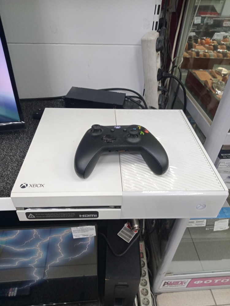Игровая приставка XBOX ONE