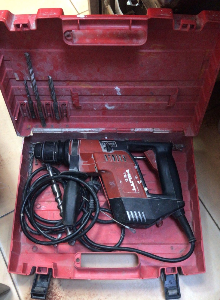 Перфоратор HILTI TE5 500W 5.2Дж